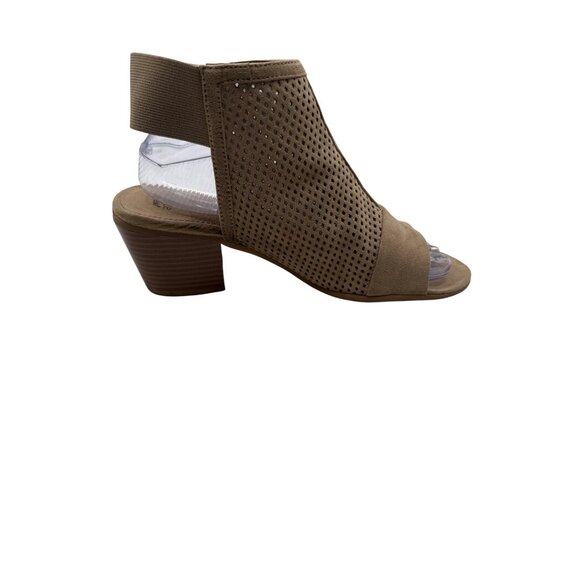 Sonoma Size 8.5 Peep Toe Tan Perforated Sandals Block Heel & Back Strap - Picture 14 of 16